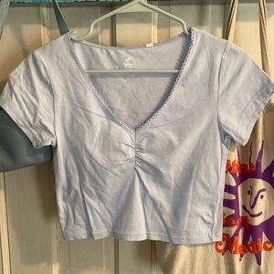 me to we pacsun periwinkle cropped v-neck tee